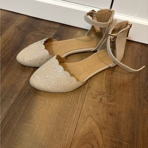 Tahari Girls Size 2 Nude Sparkle Scalloped Dress Flats Wedding